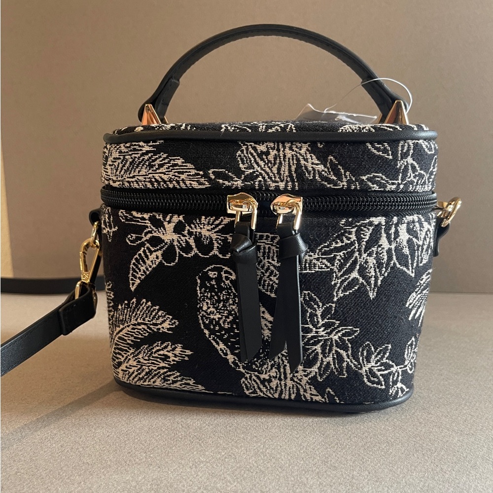 ✨H&M JACQUARD WEAVE TOILE BAG - NEW✨